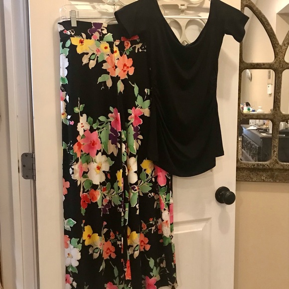 White House Black Market Off The Shoulder Tee - Picture 7 of 8